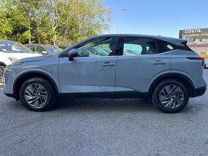 Nissan QASHQAI 1.3 Petrol Hybrid SV - Image 4