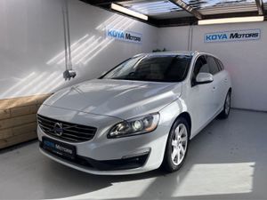 Volvo V60 T4 1.6 SE Luxury Petrol Auto // Full Le - Image 3