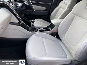 Hyundai Tucson EXECUTIVE TWO TONE ROOF 5DR - Image 4