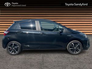 Toyota Yaris Hybrid Design Automatic // Rear Came - Image 3