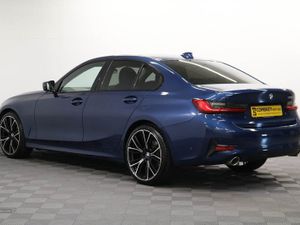 BMW 3 Series 320d MHT Sport - Image 4