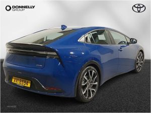 Toyota Prius Plug-in - Image 4