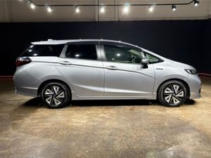 Honda Shuttle 1.5 Hybrid Automatic - Reverse Came - Image 2