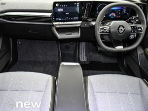Renault Megane E-Tech Ev60 220hp Techno - Image 3