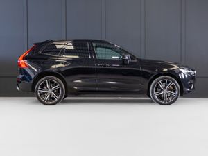 2020 Volvo XC60 T8 R-Design Pro - Image 2