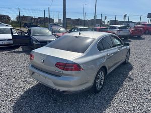 Volkswagen Passat Highline - Image 4