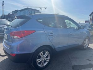 Hyundai ix35 2012 (4 wheel drive) - Image 4