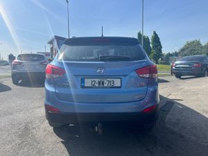 Hyundai ix35 2012 (4 wheel drive) - Image 2