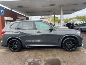 BMW X5 Xdrive45e M Sport - Image 2