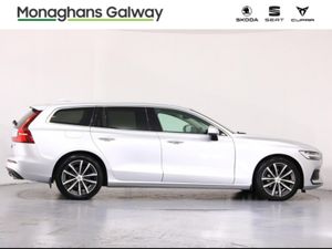 Volvo V60 B4 MOMENTUM 5DR AUTO - Image 3