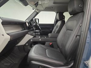 Land Rover Defender 3.0 D300 SE 110 5dr Auto - Image 3
