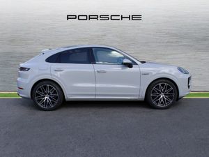 Porsche Cayenne E-hybrid Coupe - Image 4
