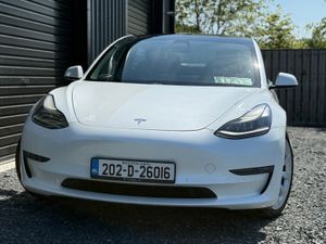 202 Tesla Model 3 Long Range AWD - Image 2