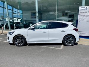 Ford Focus ST-Line 1.0 EcoBoost 125ps - Image 2