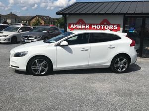 2016 VOLVO V40 AUTOMATIC - Image 2