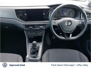 Volkswagen Polo Comfortline 1.0tsi 80bhp  parking - Image 2