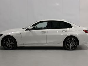 2021 BMW 3-Series 330E M Sport - High Spec - Image 4
