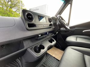 Mercedes-Benz Sprinter 214 MWB High Roof Automatic - Image 4