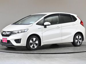 Honda Fit 1.5 Hybrid  half Leather reverse Cam pr - Image 4