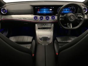 Mercedes-Benz E-Class E220 D AMG Line Premium - Image 4