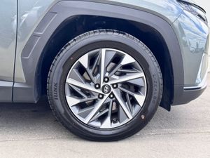 Hyundai Tucson Ix35 Executive 5DR - Image 3