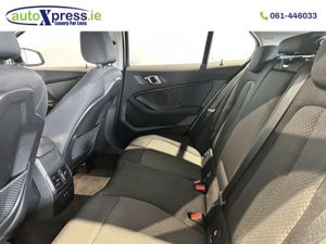 BMW 1 Series 118D Play Edition Automatic - Image 4