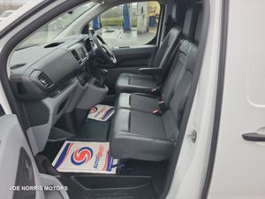 Peugeot Expert Professional Long Wheel Base 2.0 B - Image 4