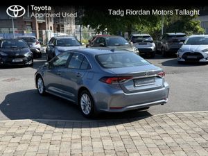 Toyota Corolla HYB LUNA SALOON*** 1 OWNER LOW MILE - Image 4