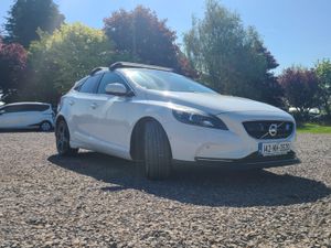 Volvo V40 2014 - Image 2