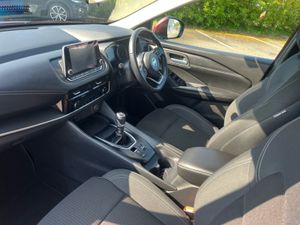 Nissan QASHQAI SV 1.3 Mhev Manual - Image 3