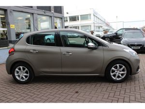 Peugeot 208 1.2 ACTIVE 5DR HATCHBACK  // IMMACULAT - Image 3