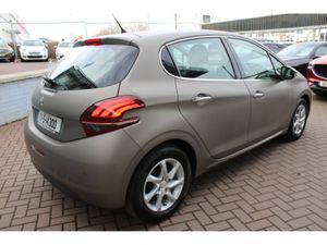 Peugeot 208 1.2 ACTIVE 5DR HATCHBACK  // IMMACULAT - Image 4