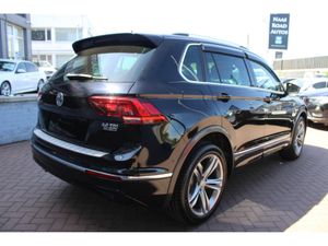 Volkswagen Tiguan 2.0TDI R-LINE FOUR MOTION 5DR ES - Image 3
