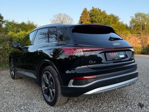 2023 Audi Q4 e-tron 40 S Line 77kWh 20kms! - Image 4