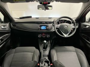 Alfa Romeo Giulietta 1.4tb Mair 120BHP Super - Image 4