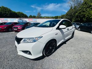 Honda Grace 2016 Exclusive Top Specs - Image 3