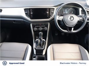 Volkswagen T-Roc 1.0TSI 110BHP DESIGN WITH REARVIE - Image 3