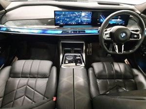 BMW i7 Xdrive60 M Sport - Image 4