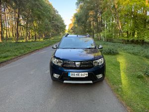 Dacia Sandero Stepway 2018 Tiny KM - Image 2