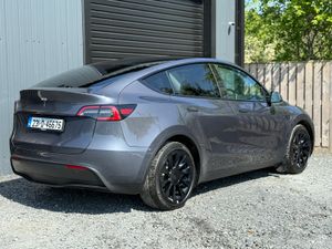 231 Tesla Model Y - Image 4
