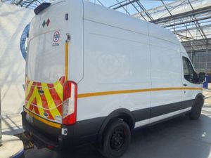Ford Transit 350l Trend 2.0 Td 130bhp M6 4wd 3dr - Image 3