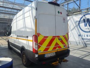 Ford Transit 350l Trend 2.0 Td 130bhp M6 4wd 3dr - Image 4