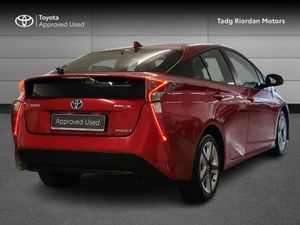 Toyota Prius Hybrid Luxury - Image 2