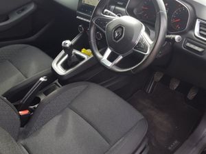 Renault Clio Iconic Spec TCe 100 - Image 4