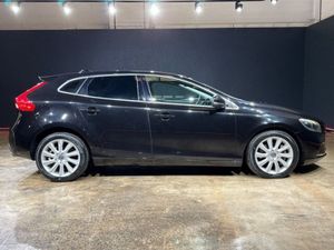 Volvo V40 1.5 Automatic - T3 SE - Full Black Leat - Image 2