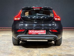 Volvo V40 1.5 Automatic - T3 SE - Full Black Leat - Image 4