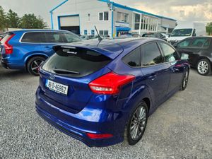 Ford Focus St-line 1.5td 120PS 6spd 4DR - Image 4