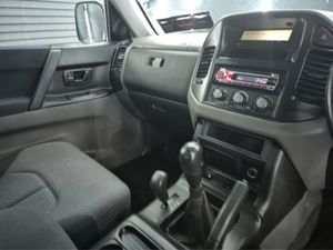 Mitsubishi Shogun 3.2 DID Equippe 3DR - Image 3