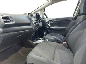 Honda Jazz 1.3 I-vtec S 5dr - Image 2