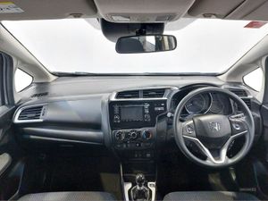 Honda Jazz 1.3 I-vtec S 5dr - Image 4